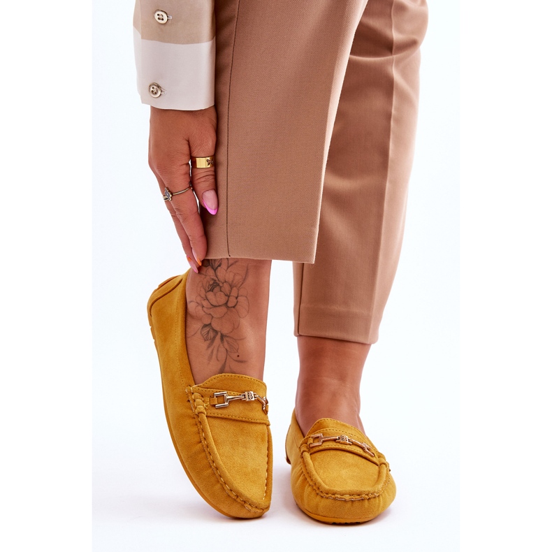 FJ1 Mocka Loafers Med Gul Eleina Ornament 1