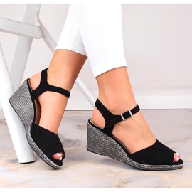 Kilsandaler i svart mocka för kvinnor Potocki SZ12100 1