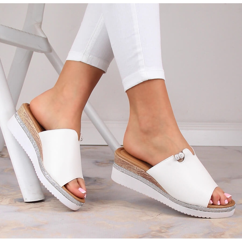 Vita wedge tofflor för kvinnor Potocki YQ21005 1
