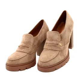 Evento Fashionabla mockasiner på plattformen och beige bar 3