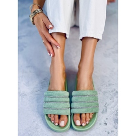 BM Lynne Green rhinestone rutschbanor grön 2