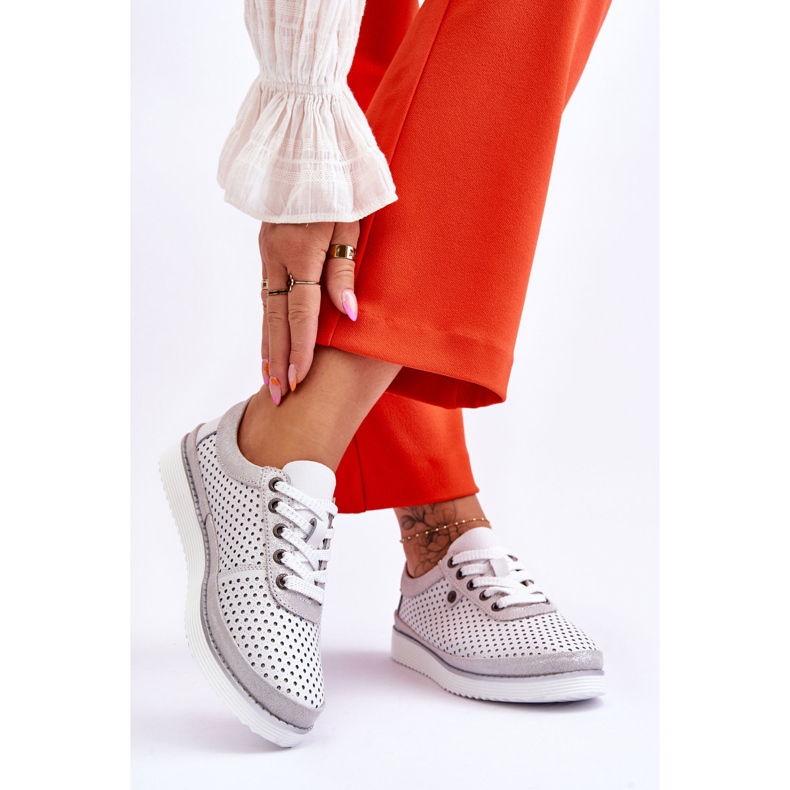 S.Barski Fashionabla genombrutna sportskor i läder Vit och Silver Cantare 2