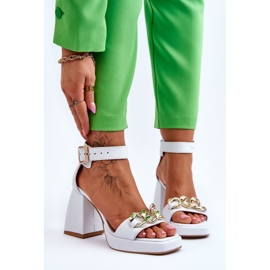 Lewski Shoes Damsandaler i mocka på massiva klackar Leewski Skor 3207 Vit 1