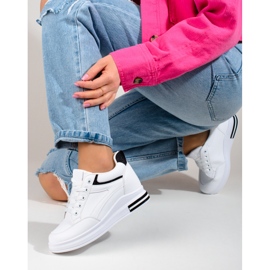 Vita sneakers med dold kil från Shelovet 1