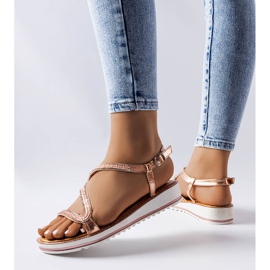 Rosa sandaler dekorerade med Orville-rhinestones 1