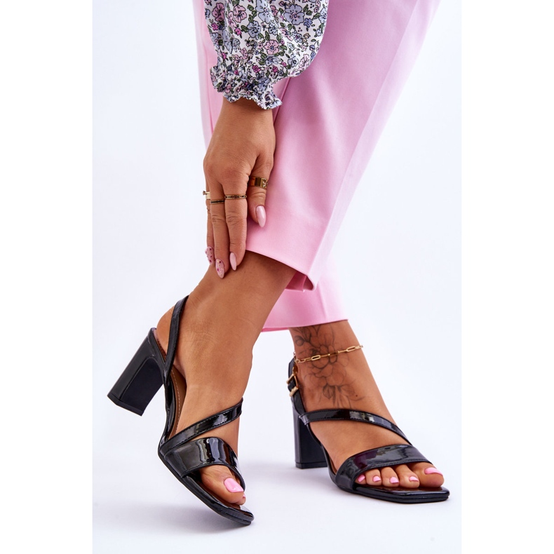 Damlackerade sandaler på klack Svart Carrie 2