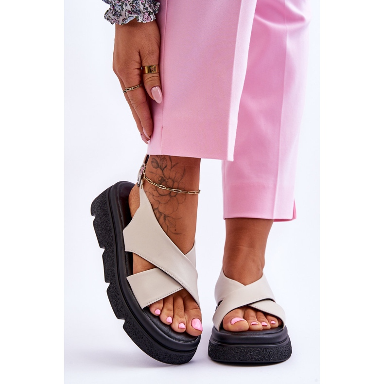 PE1 Fashionabla beige Chester Platform Sandaler 1