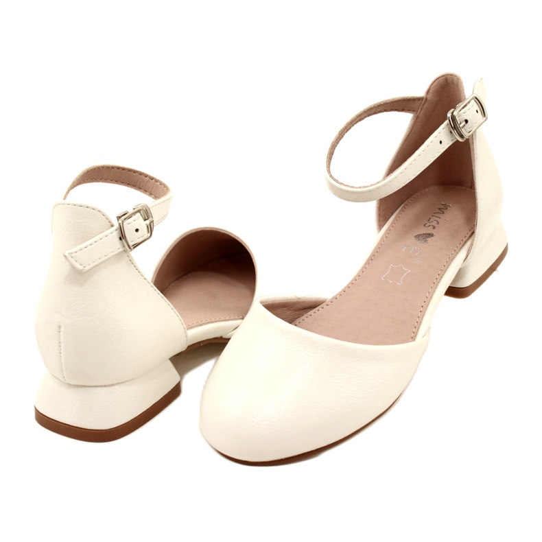 Evento Vita ballerinor, Mission Communion Sandals 4