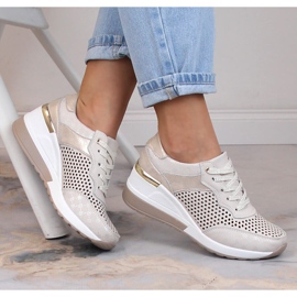 Skinnbekväma genombrutna kilskor beige S.Barski LR29587 1