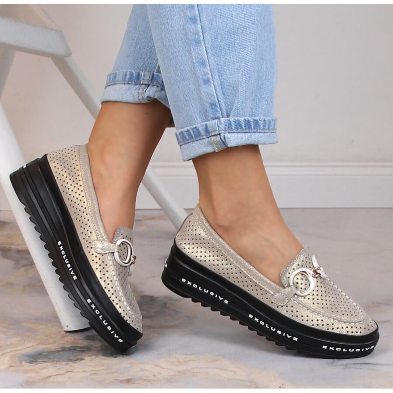 Skinn bekväma genombrutna slip-on skor guld S.Barski LR27750 gyllene 1