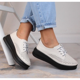 Potocki Skinnbekväma kvinnors genombrutna beige skor Artiker 52C1990 1