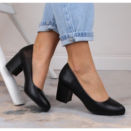 Svarta pumps för kvinnor på posten eVento 5950 1