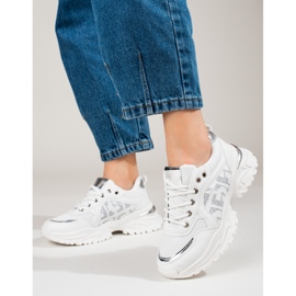 Bekväma vita Shelovet sportskor 1