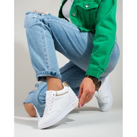 Vita sneakers med dold kil från Shelovet 1