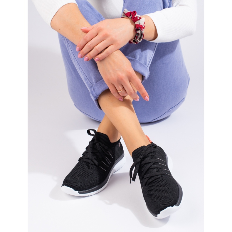 Shelovet svarta klassiska sportskor med snörning 1