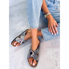 BM Rezai svart pärlglas kork 2