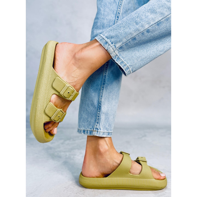 Aryn Gröna gummirutschbanor 2