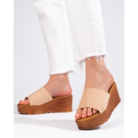Damtofflor i beige Shelovet mocka med kil 2