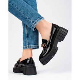 Shelovet svartlackade platåskor 1