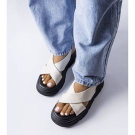 Evento Beiga platåsandaler från Oakway beige 1