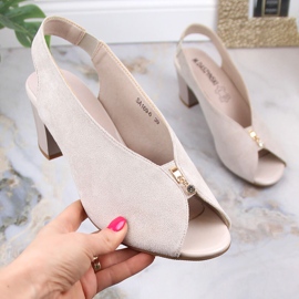 M. DASZYŃSKI Damsandaler i mocka på en beige slip-on stolpe M.Daszyński SA169-6 1