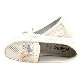 Fashionabla genombrutna mockasiner med fransar Evento 23PB08-5372 Vit 6