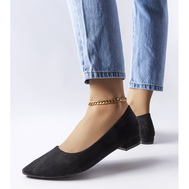 Svarta lågklackade ballerinor från Bérubé 1