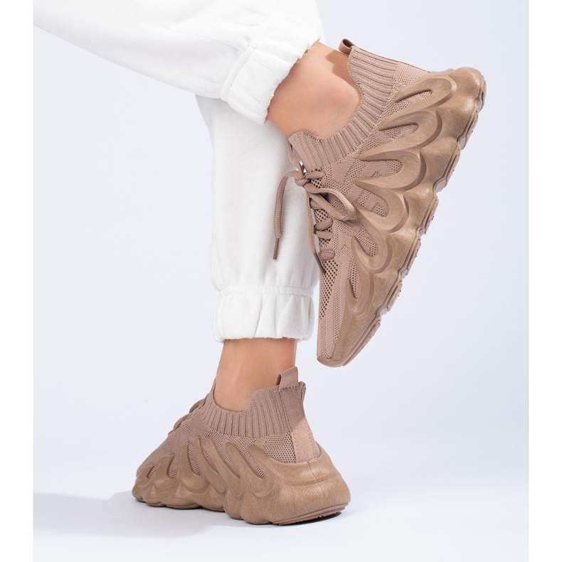 Sneakers i brunt tyg från Shelovet för kvinnor 2