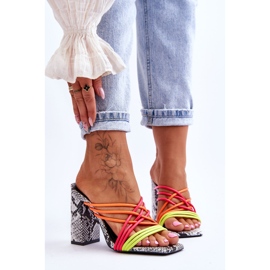 Högklackade tofflor med ormband Neon Beckie svart 1