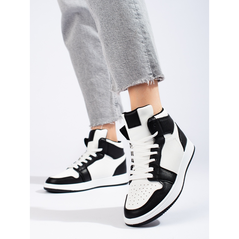 Shelovet svarta och vita high-top sneakers 1