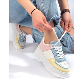 Flerfärgade sneakers på en tjock Shelovet-plattform rosa 1