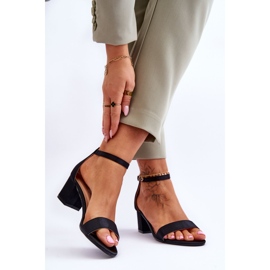 PG1 Satin sandaler med låg klack Svart Julia 2