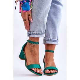 PG1 Juliet Green Satin Sandaler med låg klack grön 1