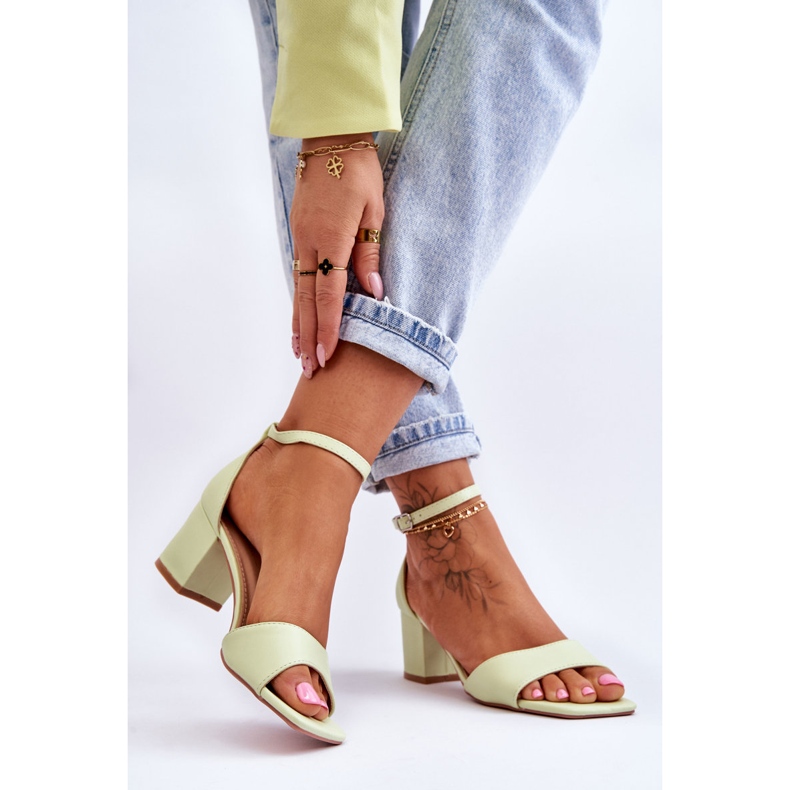 PG1 Ekologiska lädersandaler på låg klack Ljusgrön Whitney 2