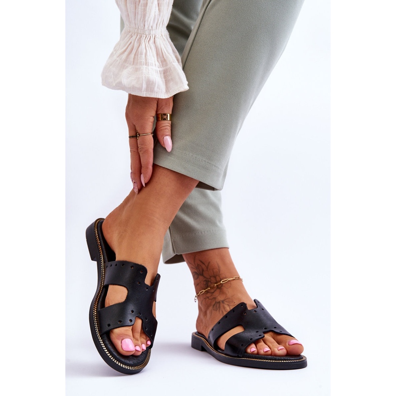 Lemar Damtofflor med dekorativa utskärningar Svart Emily 2