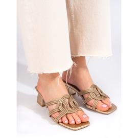 Dam eleganta Shelovet gyllene tofflor på stolpen 1