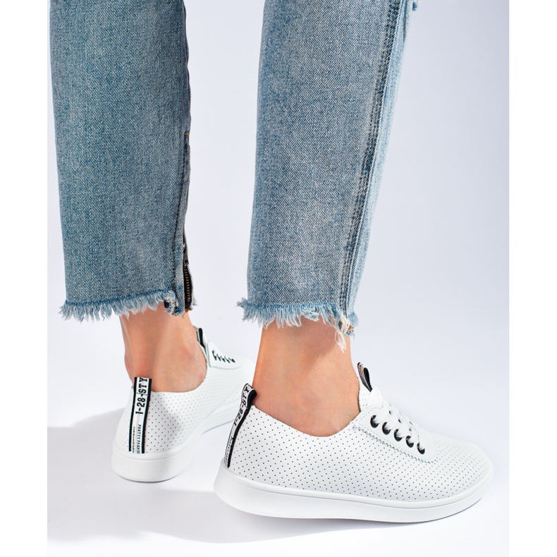 Genombrutna vita Shelovet sneakers för kvinnor svart 1