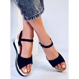 BM Dirado Black kilasandaler svart 1