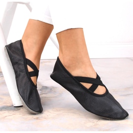 Balettskor i läder för kvinnor med svarta elastiska band Nazo 1