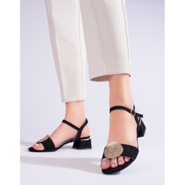 SHELOVET Damsandaler med låg klack i svart mocka 1