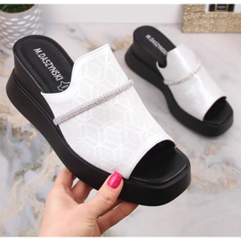 M. DASZYŃSKI Kilsandaler i silver för kvinnor M.Daszyński SA209-2 1