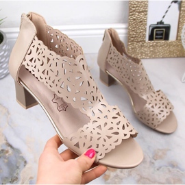 Beige genombrutna sandaler för kvinnor på stolpen Jezzi RMR1954-8 1