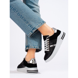 Svarta sneakers med tjock sula från Shelovet 2