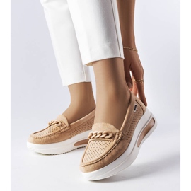 BM Beige loafers med kedja 1