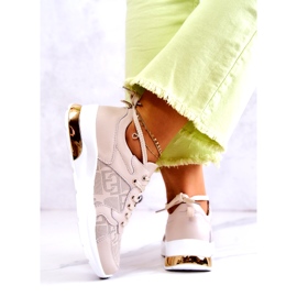 S.Barski Sportssneakers för kvinnor i läder på en beige kil 4