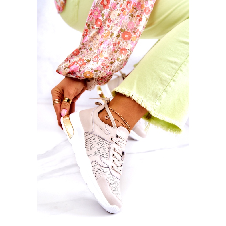 S.Barski Sportssneakers för kvinnor i läder på en beige kil 2