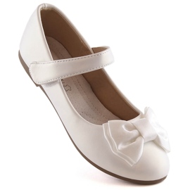 Girls' First Communion ballerinor med kardborrerosett vit Potocki BB23009 1