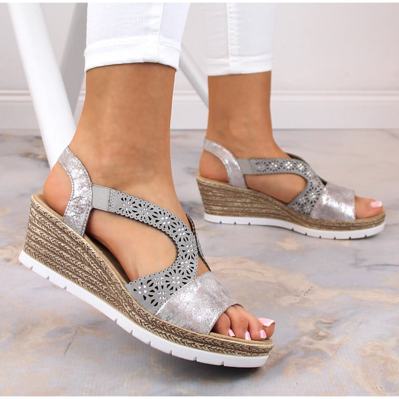 Bekväma slip-on sandaler för kvinnor med resår Rieker 61916-91 mångfärgad 2