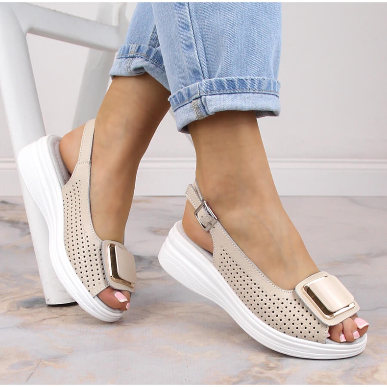 Kvinnors bekväma lädersandaler beige S.Barski BN291 1