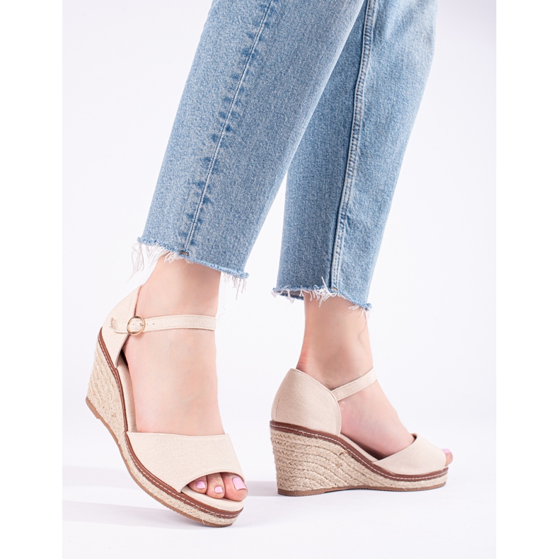 Svarta bekväma kilsandaler med espadrillor från Shelovet 1